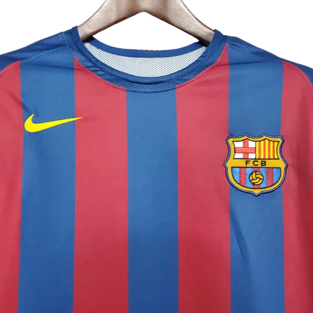 Jersey Barcelona Retro Azul e Vermelha Nike - 2006