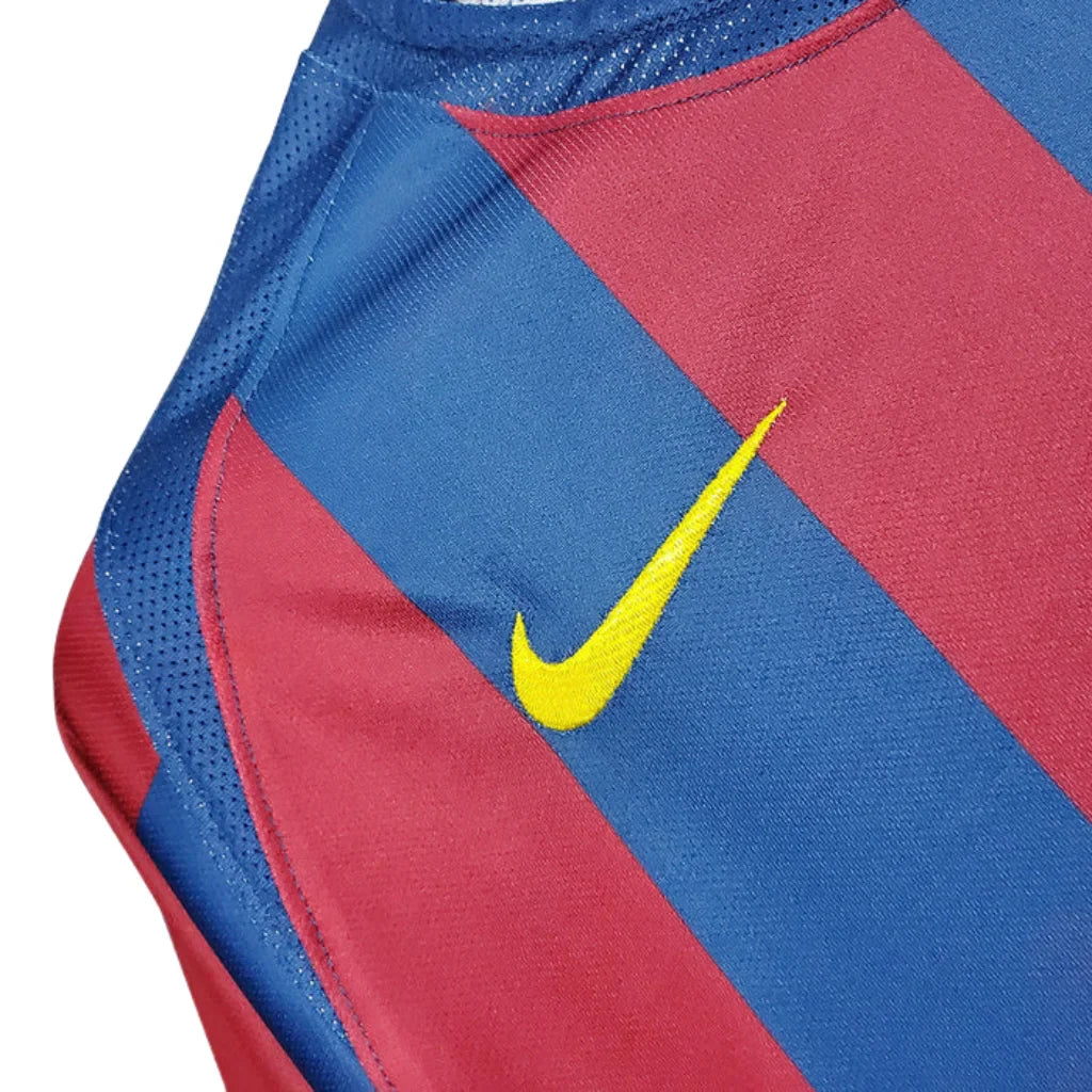 Jersey Barcelona Retro Azul e Vermelha Nike - 2006